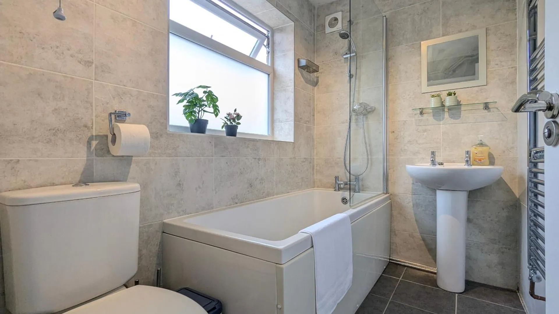 Holiday home Modern Double Room W Private Bath & Free Parking York United Kingdom
